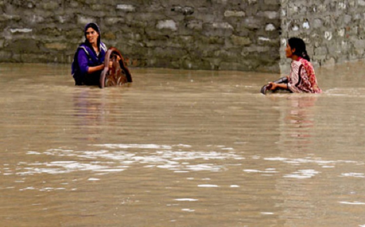 Δεκάδες νεκροί από τις βροχές στο Πακιστάν