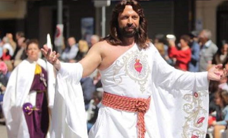 Απέλυσαν ηθοποιό που υποδύεται τον Ιησού επειδή είναι ομοφυλόφιλος