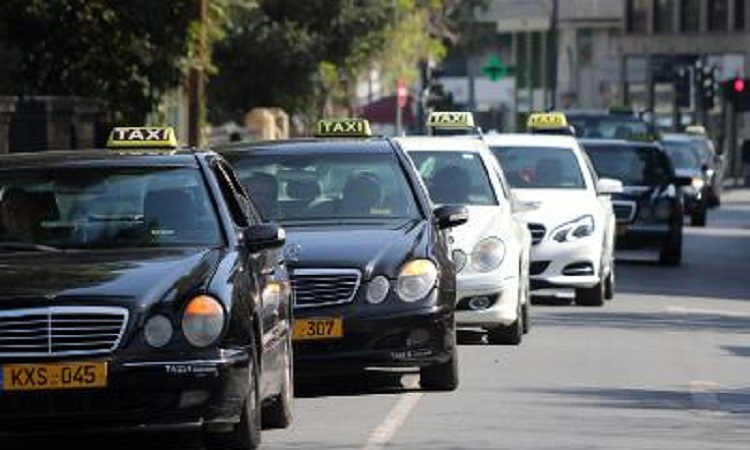 ΚΟΤ: Σημαντική η αναβάθμιση των προσφερόμενων υπηρεσιών στα ταξί