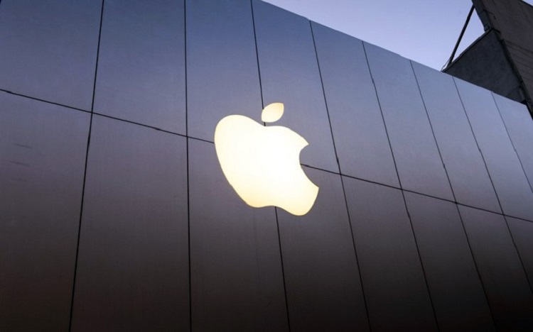 Οι ΗΠΑ προειδοποιούν την Κομισιόν με αντίποινα για την Apple