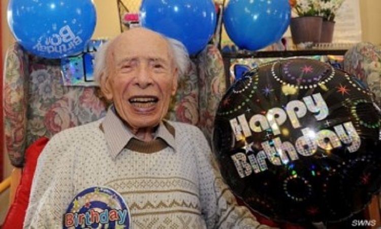 Μάθε και εσυ το μυστικό της μακροζωίας από ένα Βρετανό ηλικίας 109 ετών!