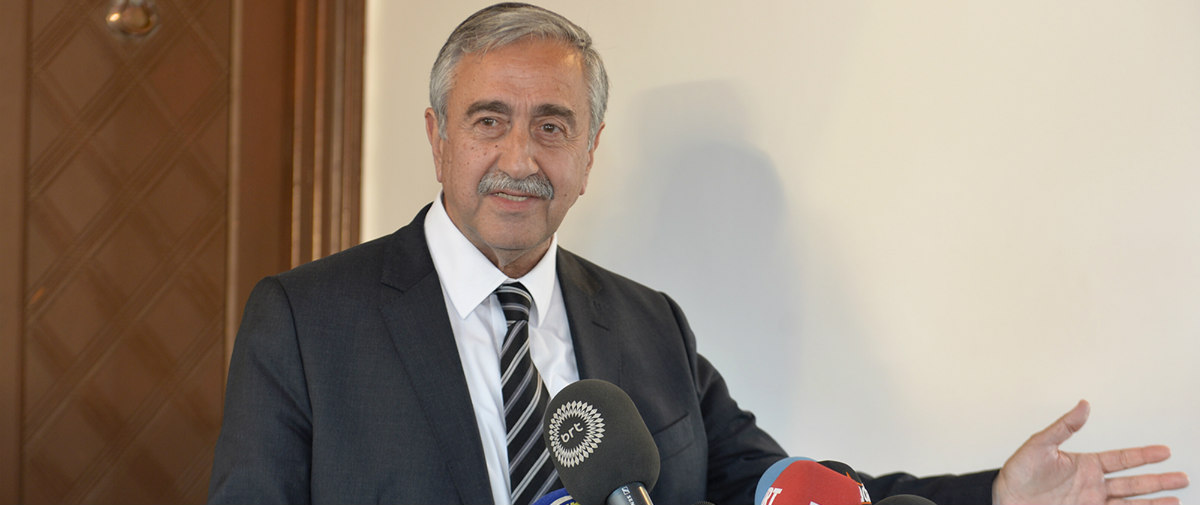 Κυπριακό: Ο Ακιντζί ενημέρωσε «αξιωματούχους» για τις διαπραγματεύσεις