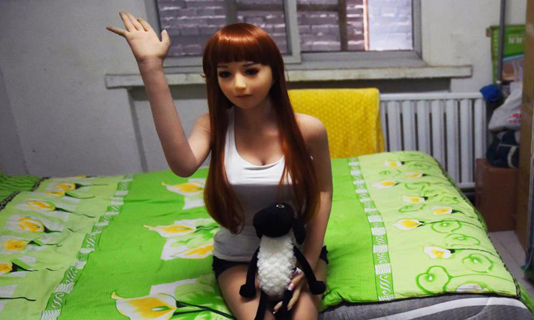 Νέα «μόδα» στην Κίνα: Γυναίκες αγοράζουν sex dolls στους άντρες τους