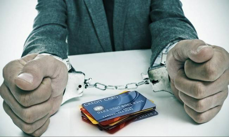 ΛΕΜΕΣΟΣ: Κομπίνα με πιστωτικές κάρτες σε γουνάδικο και ξενοδοχείο
