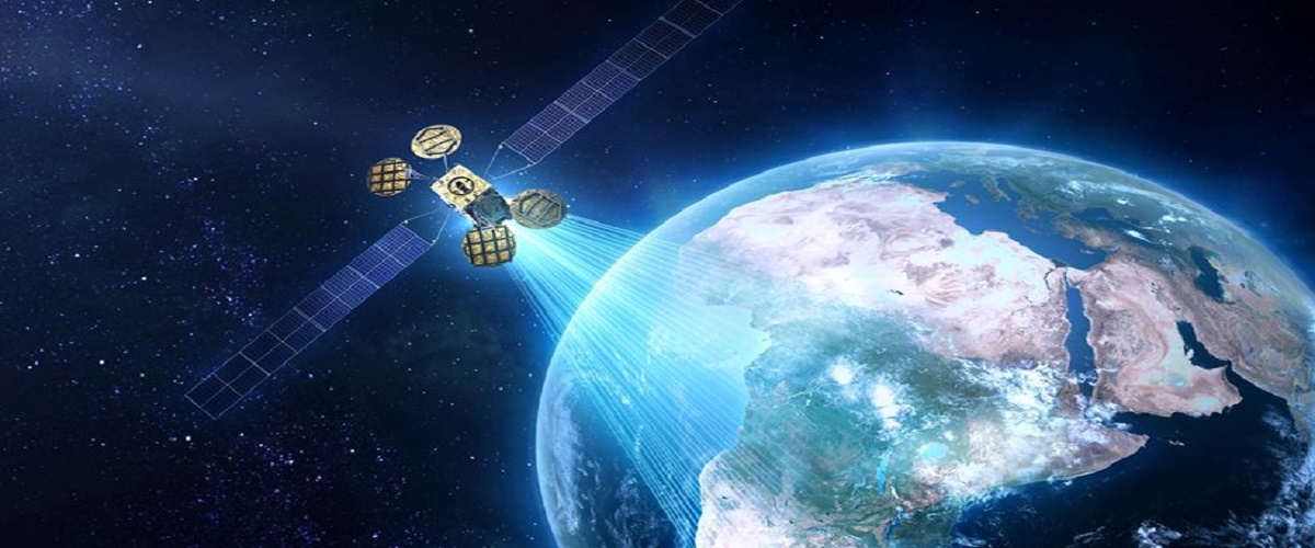 Ο Ζάκερμπεργκ στέλνει δορυφόρο στο διάστημα για να δώσει Internet στην Αφρική