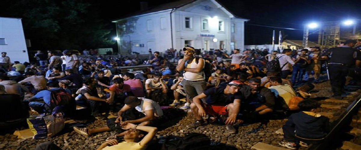 Κροατία: Προειδοποιεί ότι θα κλείσει τα σύνορα στους πρόσφυγες