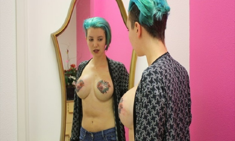Nικήτρια της ζωής: Έκανε τατουάζ αντί για θηλές μετά την μαστεκτομή