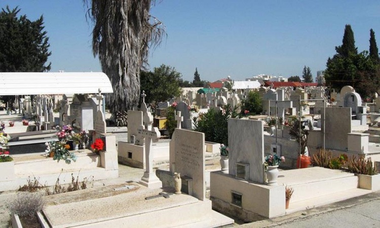 Aπίστευτο αλλά κυπριακό! Ζητούνται... δανεικοί τάφοι και άρχισε το ψάξιμο ο Δήμος Λάρνακας
