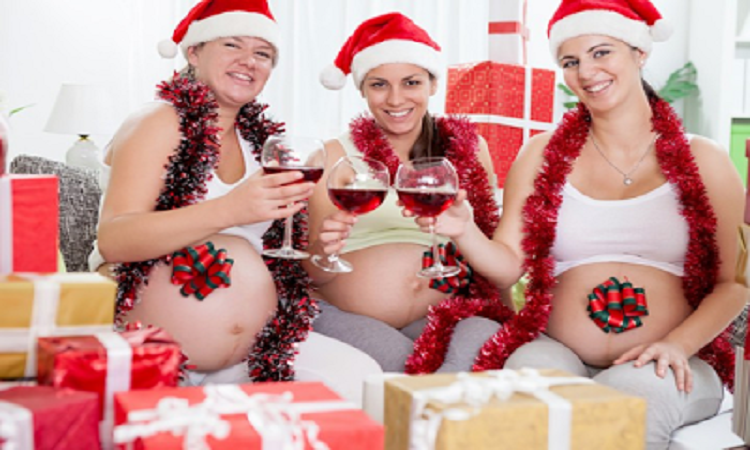 Παγίδες κρύβουν οι γιορτές για τις εγκύους, λένε οι γυναικολόγοι