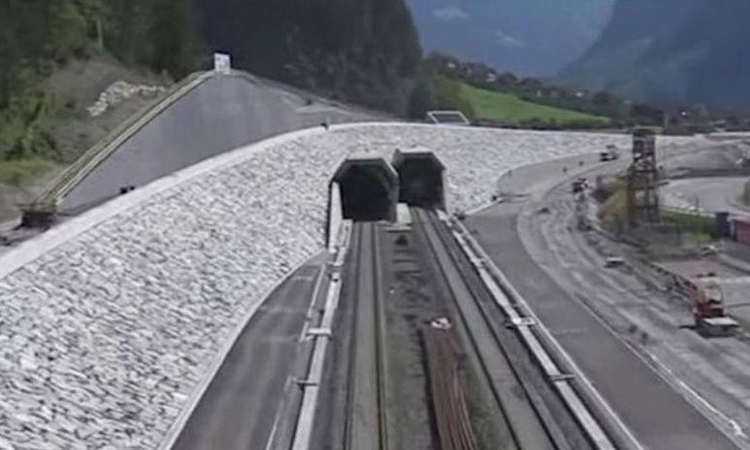 Εγκαίνια για το έργο του αιώνα - Το μεγαλύτερο τούνελ του κόσμου στην καρδιά της Ευρώπης - ΦΩΤΟΓΡΑΦΙΕΣ