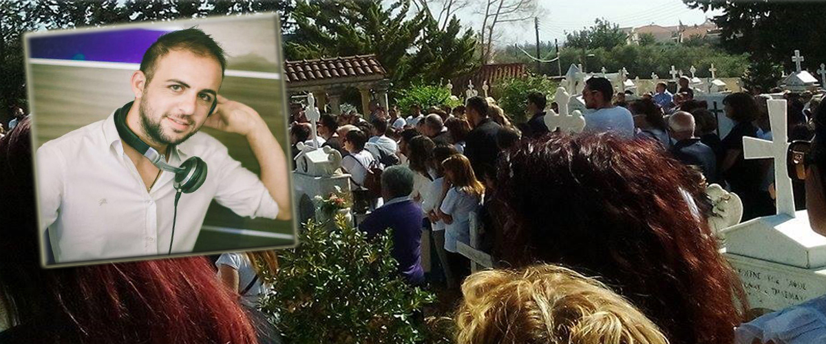 Έγινε «πάρτι» στην κηδεία του Dj Παναγιώτη Πουλλή! Η εκκλησία ήταν ανθοστολισμένη και όλοι φορούσαν άσπρα – ΦΩΤΟΓΡΑΦΙΕΣ