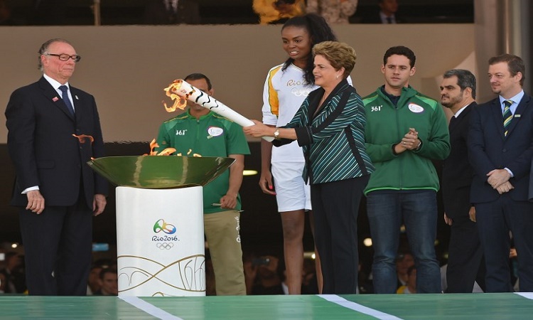 Η Ολυμπιακή Φλόγα έφθασε στη Βραζιλία (ΒΙΝΤΕΟ)