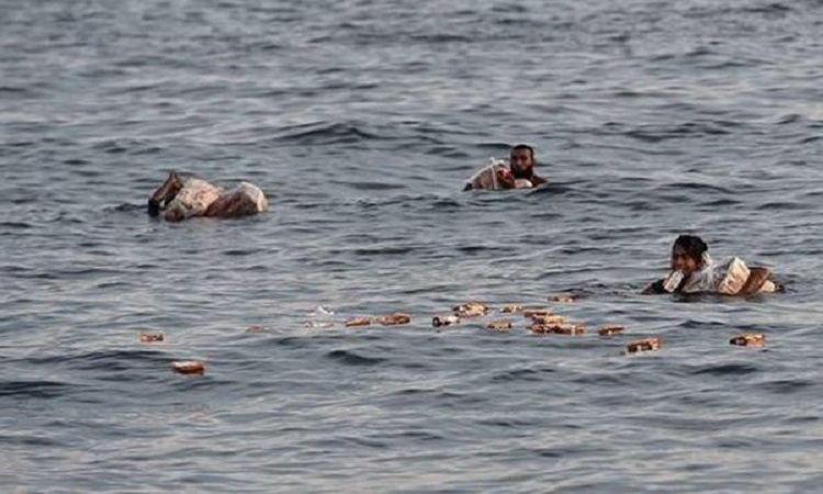Ασύλληπτη τραγωδία με 400 νεκρούς μετανάστες – Πνίγηκαν ανοιχτά της Ιταλίας
