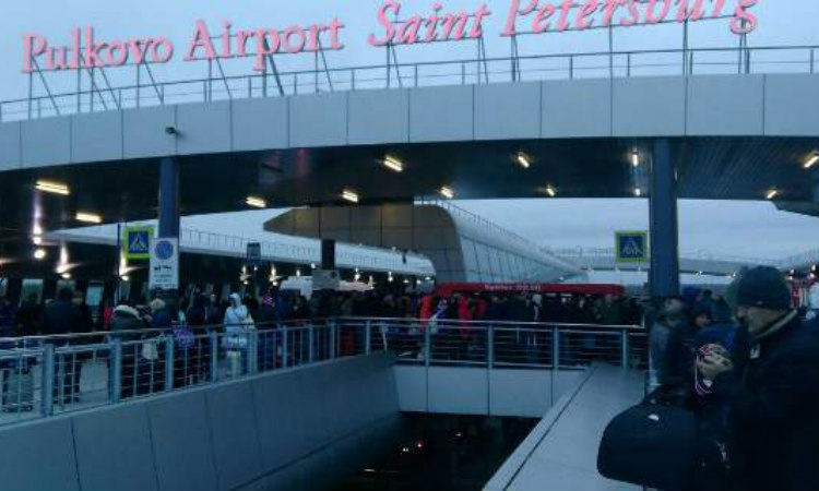 Εκκενώθηκε το αεροδρόμιο της Αγίας Πετρούπολης - Απειλή για βόμβα (VIDEO)