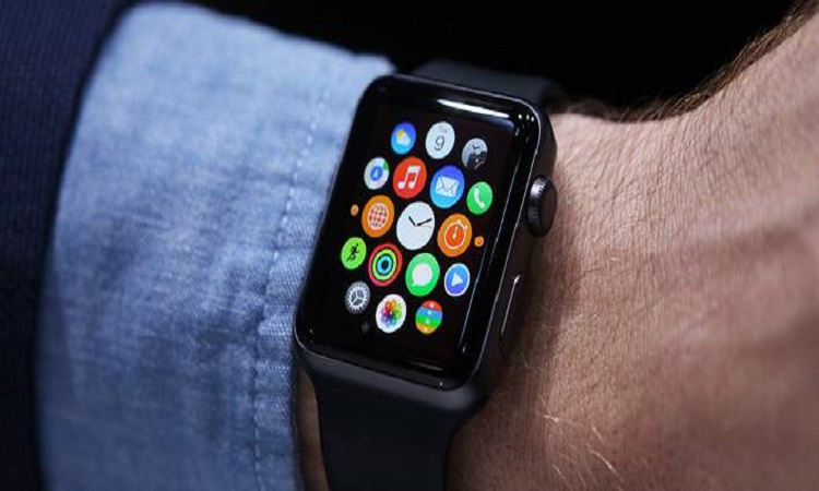 Έρευνα: Γιατί ο κόσμος "σνομπάρει" το Apple Watch