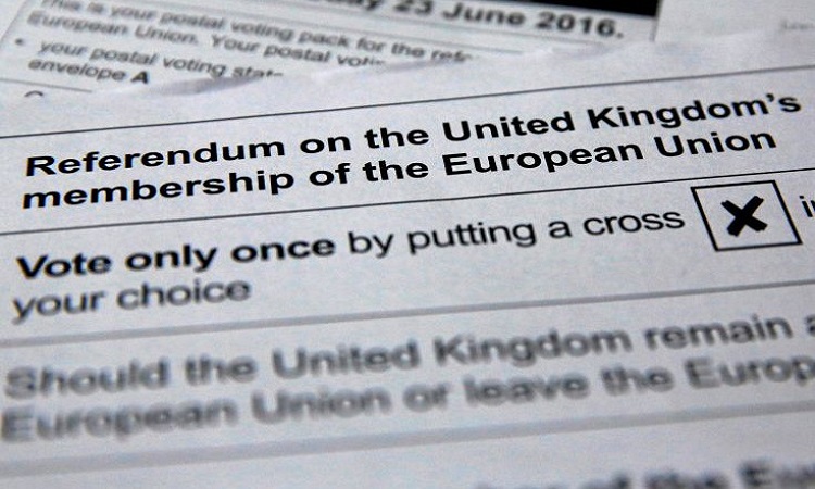 Τι δείχνουν τα στοιχήματα για το δημοψήφισμα στη Βρετανία