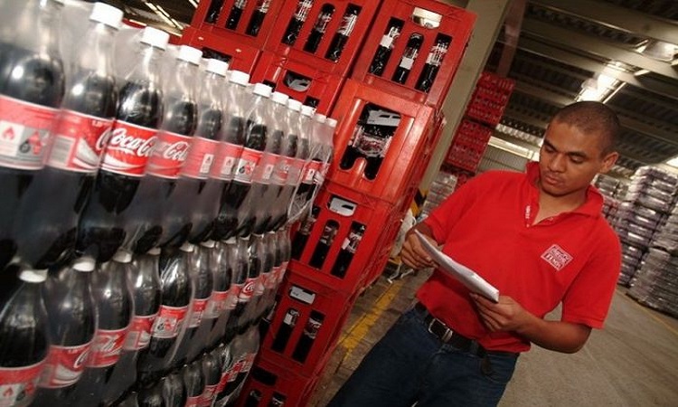 Απίστευτο! Η Coca Cola διέκοψε την παραγωγή λόγω έλλειψης ζάχαρης