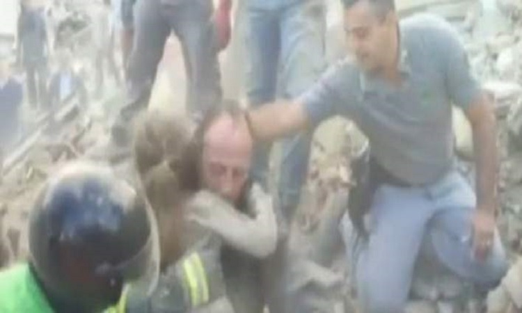 Κάτω από τα ερείπια για 18 ώρες - Η στιγμή της διάσωσης του 10χρονου κοριτσιού στην Ιταλία (VIDEO)