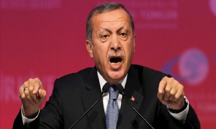 Συνεχίζει τις εκκαθαρίσεις σε Τουρκία ο Ερντογάν: Τέλος άλλοι 10.000 δημόσιοι υπάλληλοι!