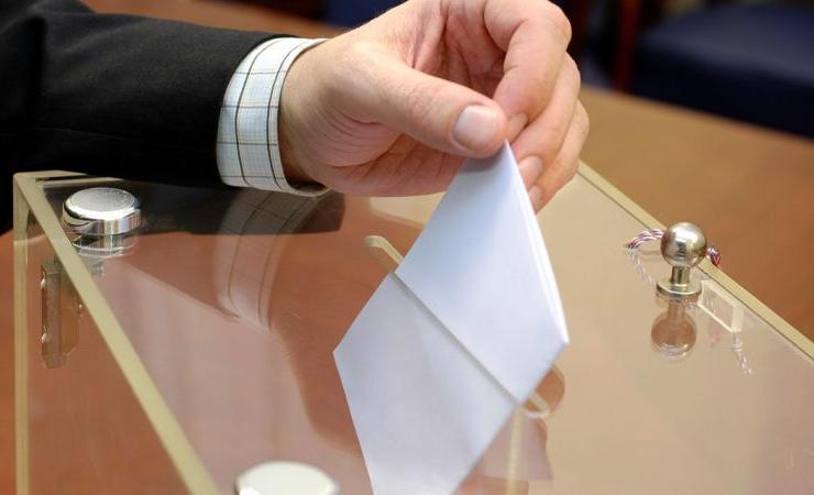 Λιγοστό ενδιαφέρον για στελέχωση των εκλογικών κέντρων στην Κύπρο