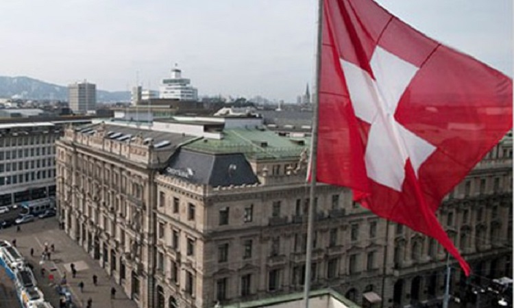 Ένα βήμα πιο κοντά στην παύση του τραπεζικού απόρρητου στην Ελβετία
