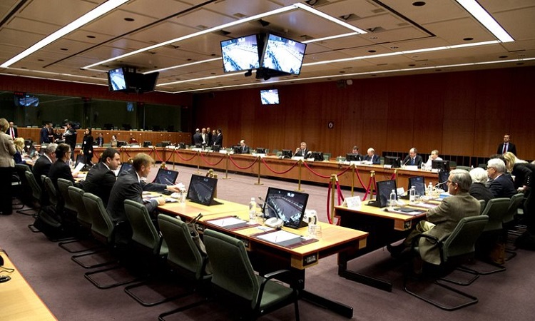 ΕΛΛΑΔΑ: Aποφασίζει το Eurogroup για τη δόση των 2,8 δισ. ευρώ