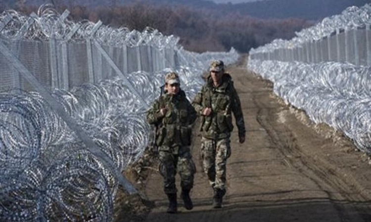 Ευρωπαϊκό στρατό στα ελληνικά σύνορα προτείνει η Αυστρία