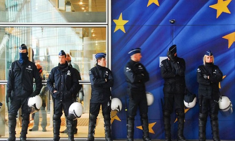 Αναμένει κι άλλα χτυπήματα μετά το Παρίσι η Europol