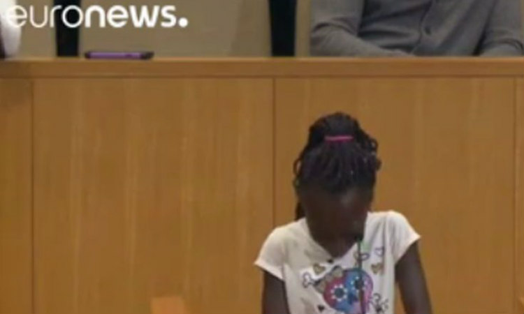 Η συγκινητική ομιλία ενός μικρού κοριτσιού για τον ρατσισμό - VIDEO