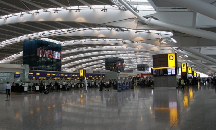 Χάος στο αεροδρόμιο Χίθροου του Λονδίνου - Εγκλωβισμένοι χιλιάδες ταξιδιώτες (ΦΩΤΟ)