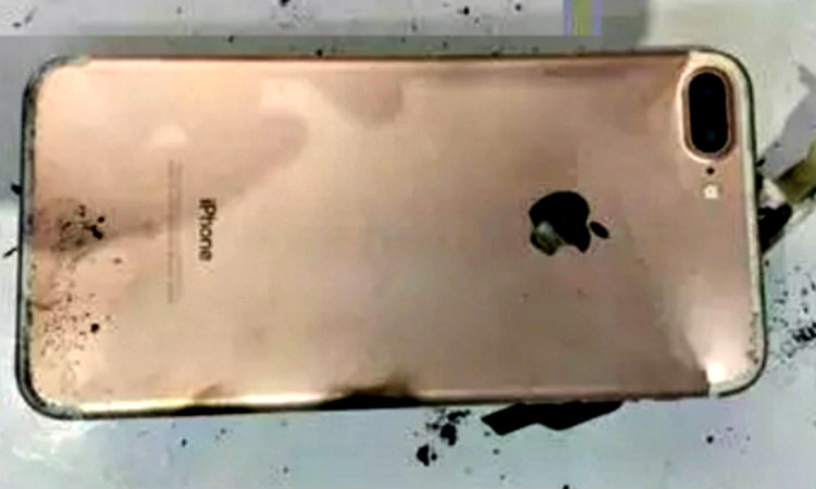 iPhone 7: Έπιασε φωτιά έπειτα από πτώση