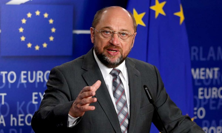 Σουλτς: Κάλεσμα στους ηγέτες της ΕΕ να βρουν «κοινές λύσεις» στο προσφυγικό
