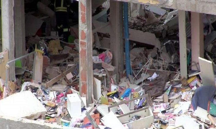 Κατέρρευσε πολυκατοικία στο Μιλάνο – 3 νεκροί  (ΦΩΤΟ)