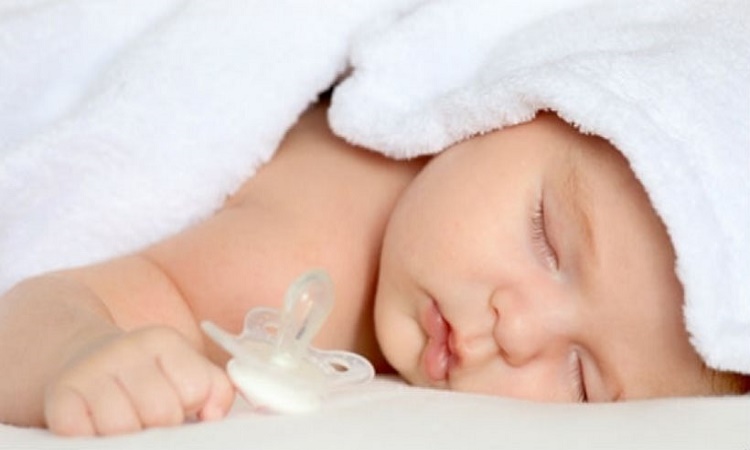 Ερευνα: Τα μωρά που γεννιούνται Σαββατοκύριακα εμφανίζουν ελαφρώς αυξημένο κίνδυνο πρόωρου θανάτου