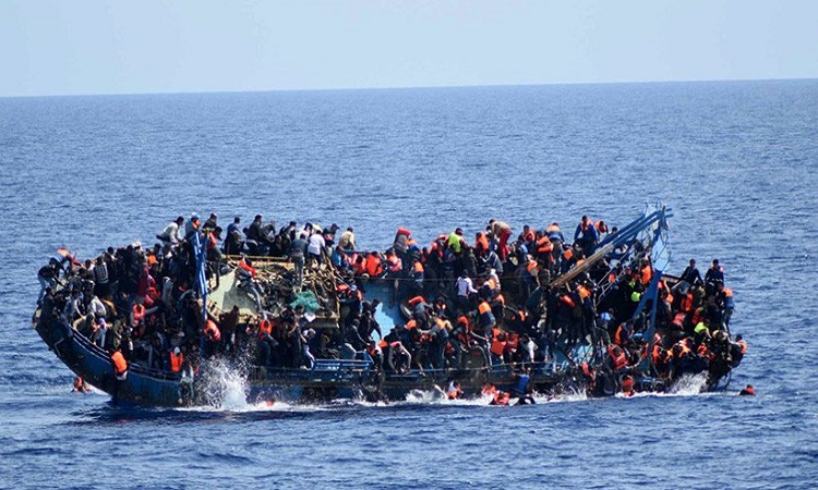 Μεγάλη επιχείρηση διάσωσης για ναυάγιο με μετανάστες ανοιχτά της Κρήτης