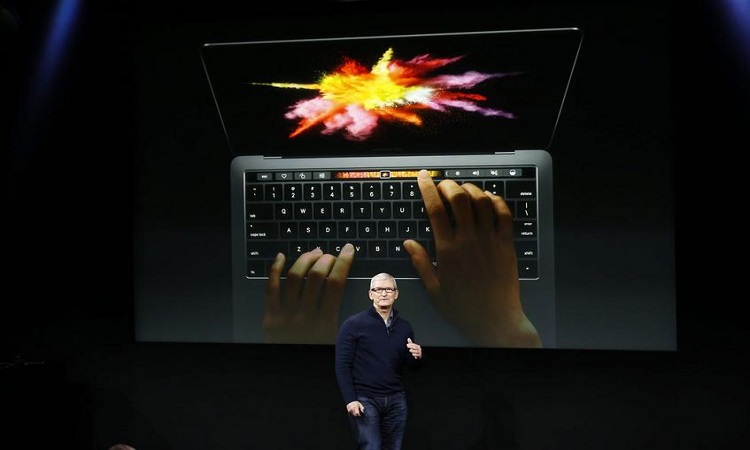 Η Apple κυκλοφόρησε τα νέα της laptop - Γιατί είναι κατά 830 ευρώ ακριβότερα από τα προηγούμενα
