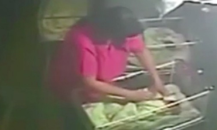 Φρίκη: Νοσοκόμα χτυπάει και δαγκώνει μωρό 4 ημερών! (Βίντεο-Σκληρές εικόνες)