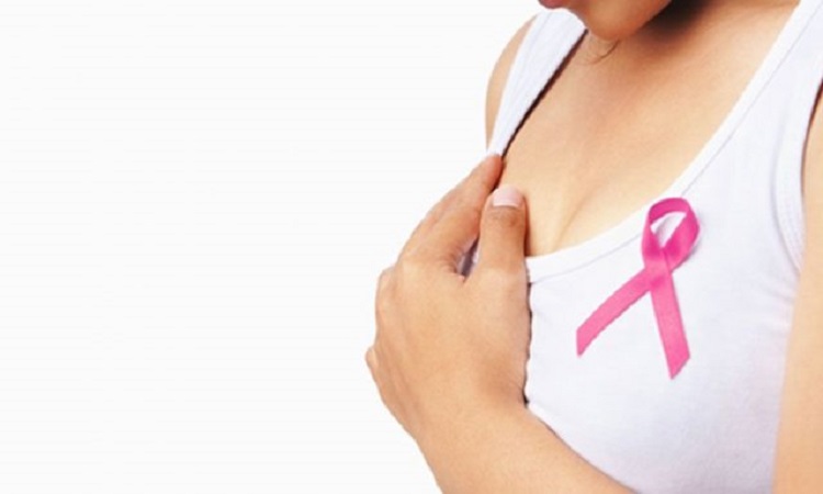 Οκτάχρονο κορίτσι παλεύει με τον καρκίνο του μαστού