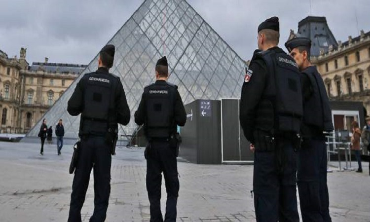 Εξτρεμιστές σχεδίαζαν επίθεση στο κέντρο του Παρισιού -Τέσσερις συλλήψεις
