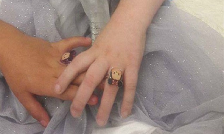 5χρονο κορίτσι «παντρεύτηκε» τον καλύτερο της φίλο λίγες ώρες πριν πεθάνει - ΦΩΤΟΓΡΑΦΙΕΣ