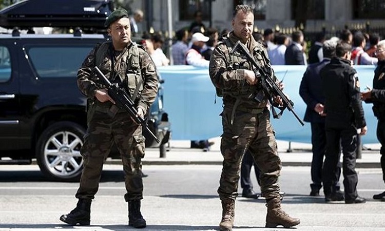Βομβιστική επίθεση στην Τουρκία: Τέσσερις νεκροί στρατιώτες