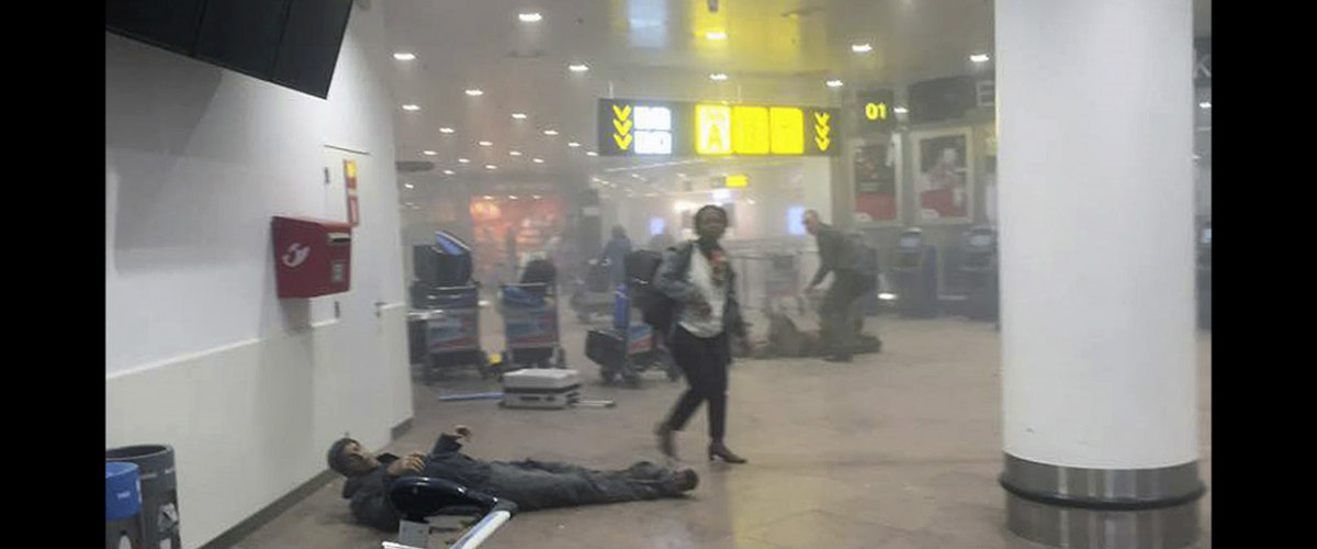 Βρυξέλλες: Νέες, σκληρές εικόνες από το αεροδρόμιο λίγο μετά την επίθεση (VIDEO)