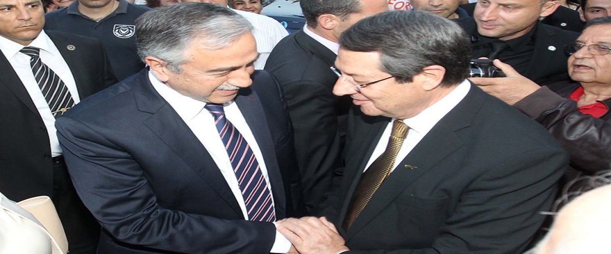 Μουσταφά Ακιντζί και Νίκος Αναστασιάδης ενδέχεται να παρακαθίσουν σε δείπνο μετά την συνάντηση