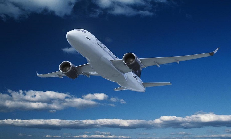 Αναγκαστική προσγείωση αεροσκάφους στην Πάφο – Πιθανόν να χτυπήθηκε από κεραυνό