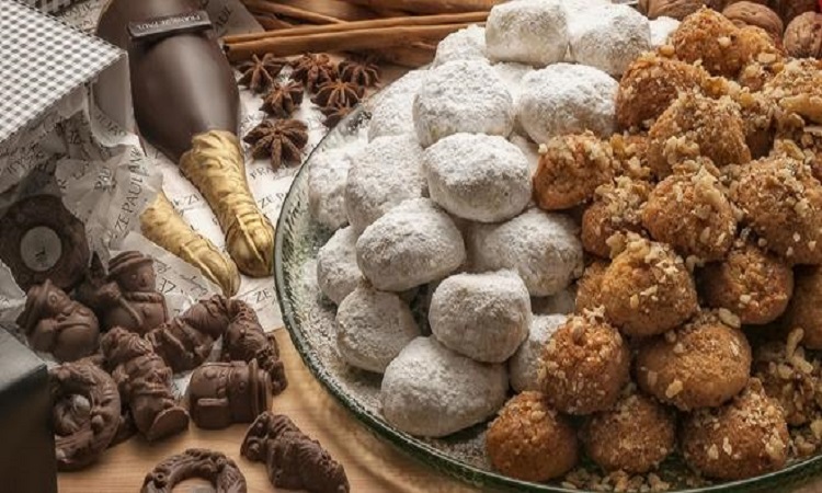 Πόσο μας παχαίνουν τα γιορτινά γλυκά- Δείτε τις θερμίδες που κρύβουν