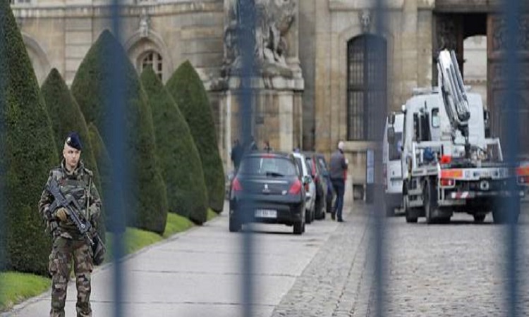 Οδηγός προσπάθησε να εισβάλει σε τουριστικό αξιοθέατο του Παρισιού -Αστυνομικός άνοιξε πυρ (ΦΩΤΟ)
