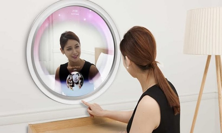 «Μαγικός καθρέπτης» και διάφανη οθόνη από τη Samsung