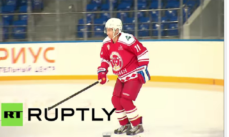 Ο Πούτιν ξαναχτυπά- Έβαλε στολή και συμμετείχε σε αγώνα χόκεϋ (Βίντεο)