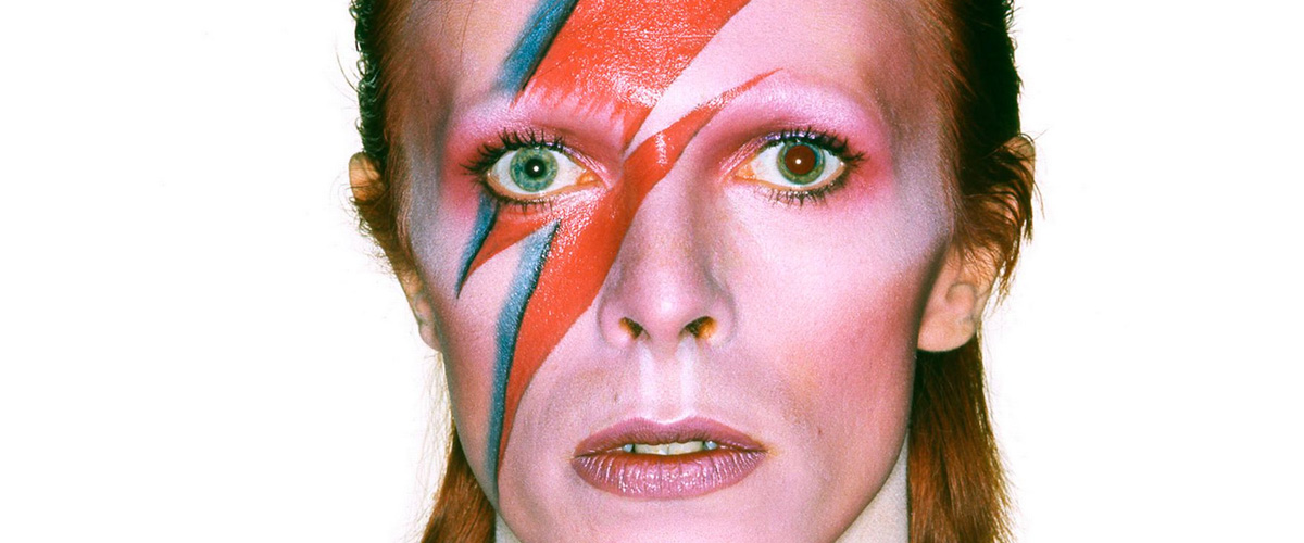 Ο David Bowie είναι το νέο μέλος της χορωδίας του παραδείσου