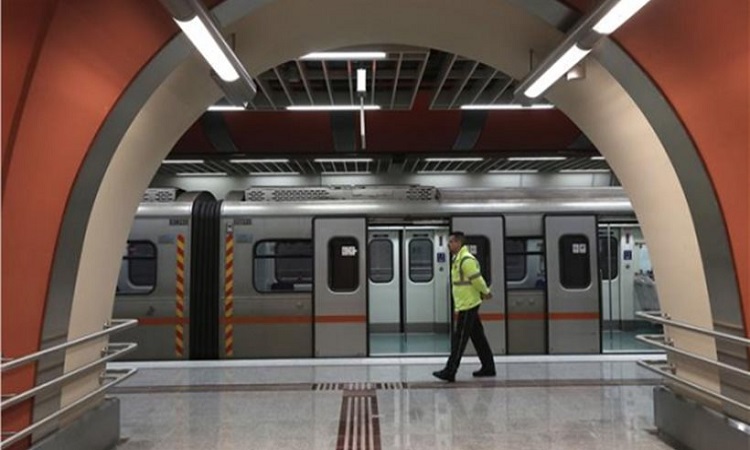 Εκκενώνεται ο σταθμός του μετρό «Αγία Μαρίνα» λόγω ύποπτου αντικειμένου